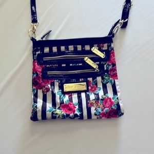 💋 XOXO_BETSEY JOHNSON SATCHEL _XOXO💋